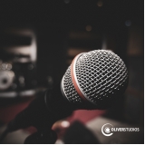 onde tem estúdio de bandas com instrumentos Luz